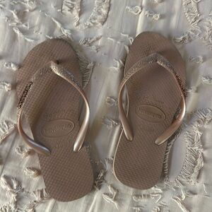 Rose gold Havaianas flip flops